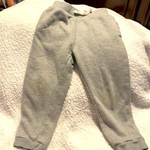 3T THE CHILDRENS PLACE Sweatpants / Joggers Gray. Used